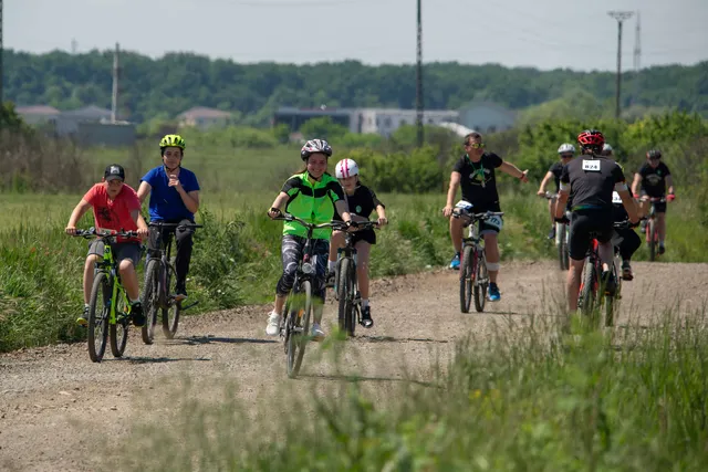 Bike Ride for Young People along the Bega River – Movement and Connection in the Open Air