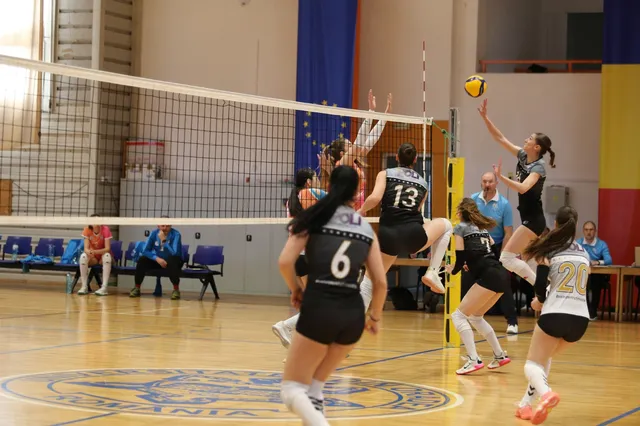 Prezentarea lotului de volei feminin