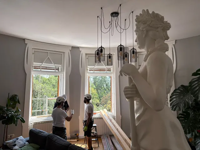 Spring Returns to Karl Kunz Palace